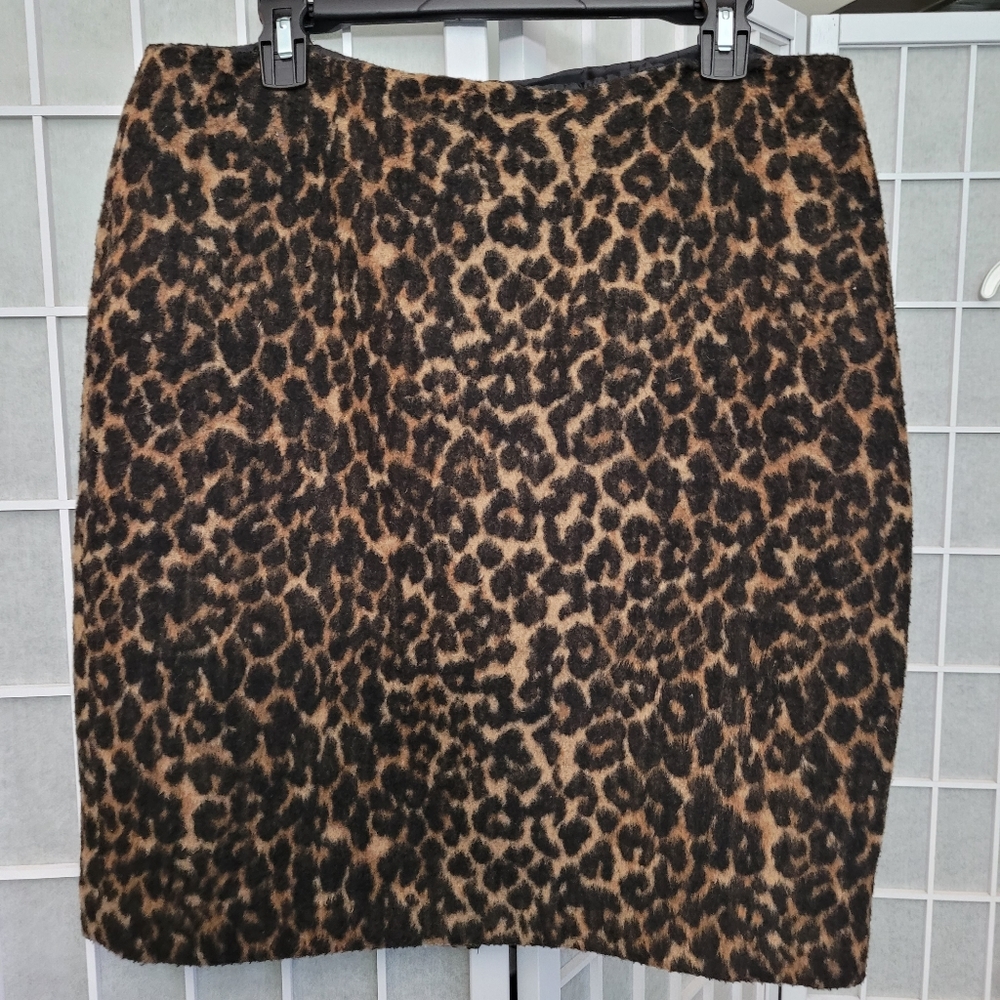 Leopard print lined Pencil Skirt From Talbots Size 14P